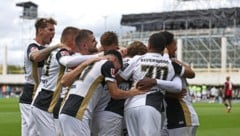 Aufsteiger Elversberg jubelte in der ersten Runde über einen 3:2-Heimsieg gegen Leverkusen. ...