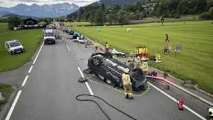 Neben der Feuerwehr Kitzbühel standen der Notarzthubschrauber „Christophorus 4“, der ...