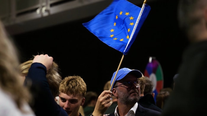 Befürworter der Gespräche argumentieren, eine Mitgliedschaft könne die hohen Zinsen im Land ...