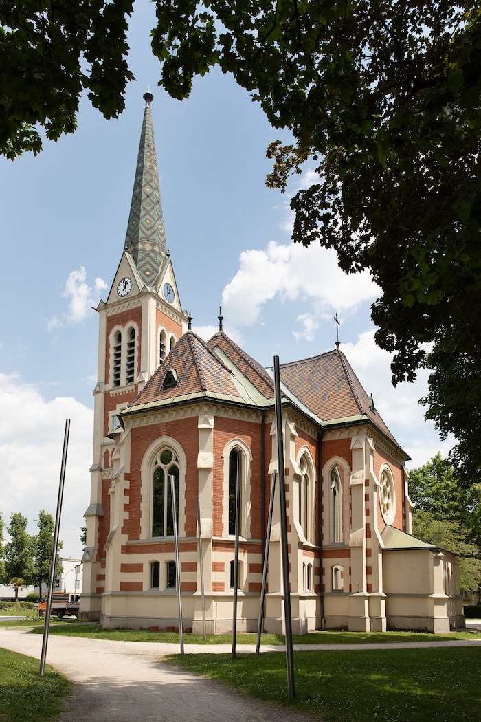 Villach: Ab 1901 wurde die Evangelische Kirche errichtet – mit Turm, was bis 1861 verboten ...