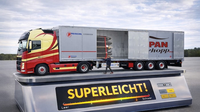 Der Schubboden-Sattelauflieger von Peischl. Seit 2021 wurden bereits mehr als 250 Fahrzeuge ...