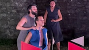 Iphigenie soll sterben: Agamemnon (Nikos Ntasis, Mi.), Menelaos (Nikos Psylakis, li.) und ...