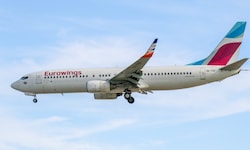 Im Inneren der Boeing 737 breitete sich Dampf aus, statt auf Mallorca landete die Maschine schon ...