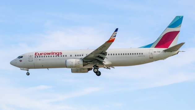 Im Inneren der Boeing 737 breitete sich Dampf aus, statt auf Mallorca landete die Maschine schon ...
