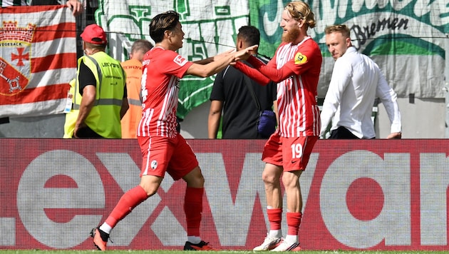 Yuito Suzuki (l.) erzielte einen Triplepack.