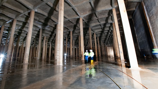 Erstmals stehen die riesigen Hochquellhallen des Wiener Trinkwasserspeichers im Bezirk ...