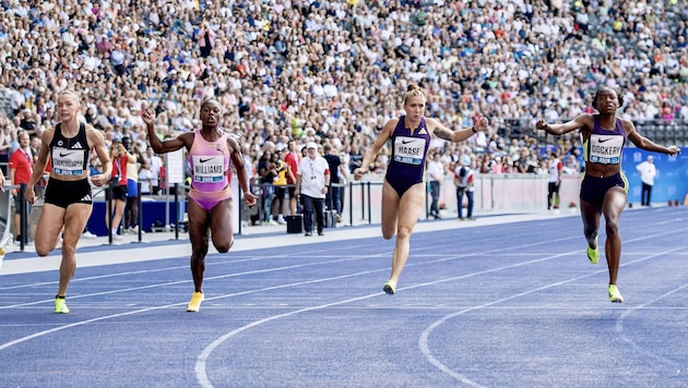 Christania Williams (2.v.l.) Dritte in Berlin!