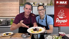 Süße Verführung: Peter Lehner serviert Philipp einen Schokokuchen mit flüssigem Kern, dazu ...