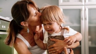 Tränen gehören bei der Eingewöhnung in den Kindergarten häufig dazu.