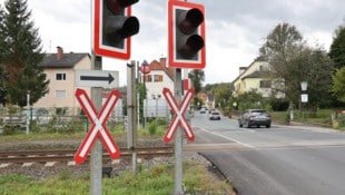 Der 23-Jährige war bei einem unbeschrankten Bahnübergang von einem Zug erfasst worden. ...