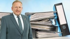 Statistiken, die Betriebe erstellen müssen, füllen Aktenordner. Spartenobmann Flicker fordert ...