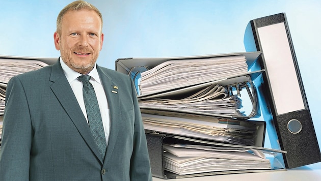 Statistiken, die Betriebe erstellen müssen, füllen Aktenordner. Spartenobmann Flicker fordert ...