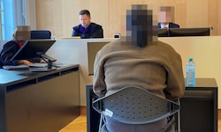 Der Angeklagte zeigte sich sowohl bei der polizeilichen Einvernahme als auch vor Gericht ...