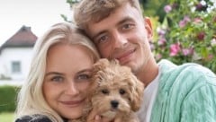 Nikolas Veratschnig mit Freundin Sarah und Hund Bruno.
