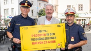 Stadthauptmann Hofrat Gerald Rak, ÖVP-Bürgermeister Klaus Schneeberger und ...
