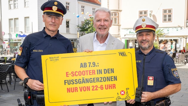 Stadthauptmann Hofrat Gerald Rak, ÖVP-Bürgermeister Klaus Schneeberger und ...