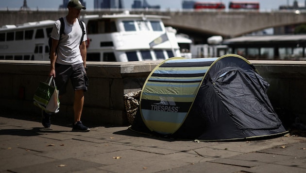 Der Obdachlose verteilte Tausende Euro. (Symbolbild)