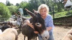 Auch die großartigen Tierschützer und Betreiber von Purzel &amp; Vicky, hier Ingrid Stracke, ...