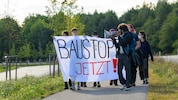 Die Aktivisten forderten am Sonntag einen Baustopp