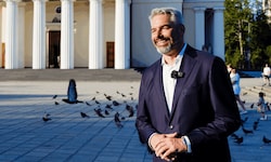 Altkanzler Karl Nehammer trägt jetzt einen Vollbart.