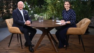 Kanzler Christian Stocker nimmt als Vorletzter bei Simone Stribl Platz – am 7. September folgt ...