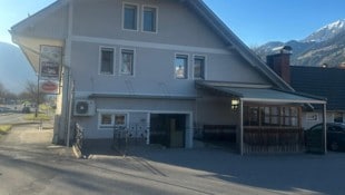 Die Greißlerei direkt an der B100 wird bald wieder geöffnet.