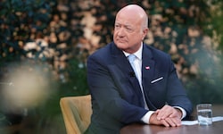 Kanzler Christian Stocker nimmt als Vorletzter bei Simone Stribl Platz – am 7. September folgt ...