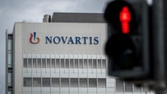Mehrere klinische Studien für eine experimentelle Therapie wurden bei Novartis nun ausgesetzt.