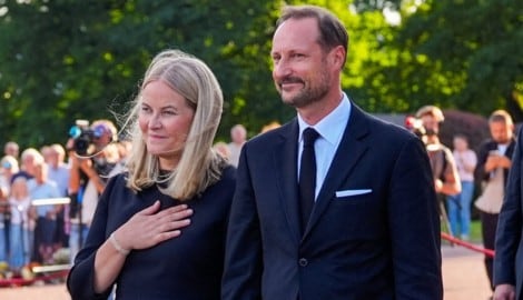 Königin Mette-Marit muss aufgrund von Komplikationen nach ihrer Lungentransplantation am ...