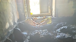 Die Feuerwehr war schnell zur Stelle, das Zimmer wurde dennoch stark beschädigt.