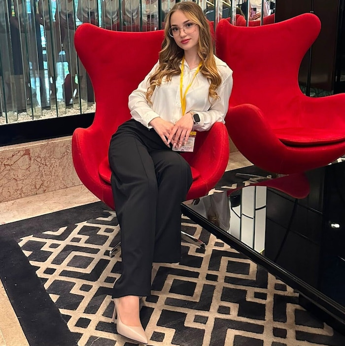 Maria Kopanishyna lebt seit 2025 in Graz und arbeitet als Nageldesignerin.