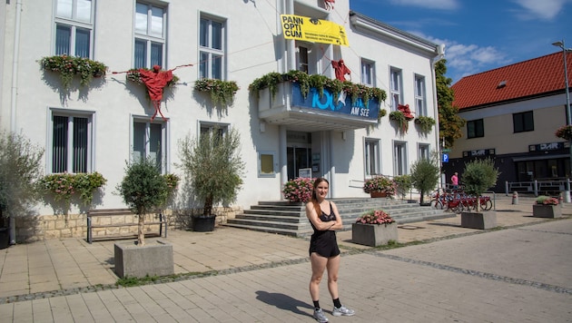 Die Puppen haben in Neusiedl am See wieder das Rathaus übernommen.