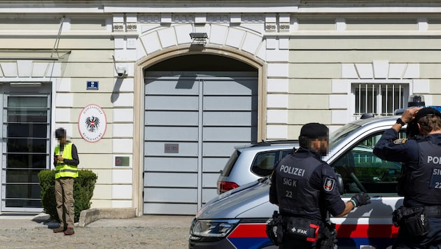 A 19-year-old inmate was found dead in his cell at the Klagenfurt Correctional Facility. The ...