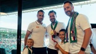 Sonntag war Nico Haberl mit Bruder Mario und dessen Söhnen Jonas (7) und Finn (5) auf Einladung ...