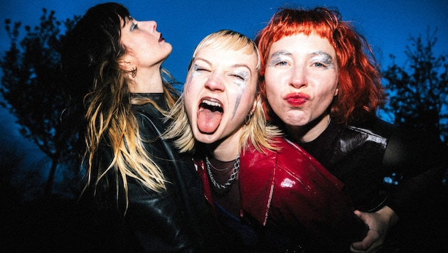 Volle Kraft voraus: Sophie Lindinger, Nastasja Ronck und Mira Lu Kovacs (v.l.) sind My Ugly ...