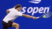 Alexander Zverev hat sich in die zweite Runde gerettet. 