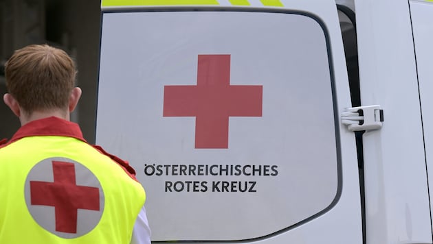 Das Rote Kreuz konnte nur noch den Tod des Mannes feststellen.