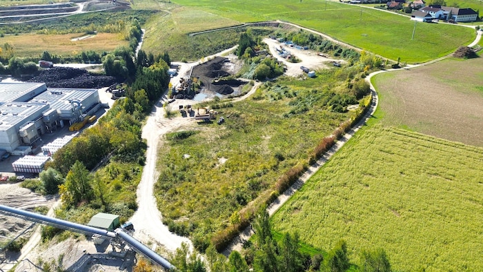 In Ohlsdorf sollen rund 59.000 Tonnen Altreifen zugeschüttet werden. Gegen den Bescheid geht die ...