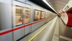Dienstagabend wurde ein 57-jähriger Mann von einer einfahrenden U-Bahn erfasst und tödlich ...