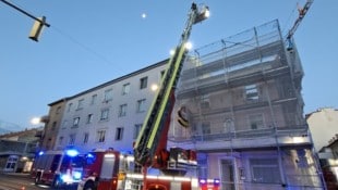Der Brand auf der Grazer Straße in Wiener Neustadt konnte von der Feuerwehr Wiener Neustadt ...