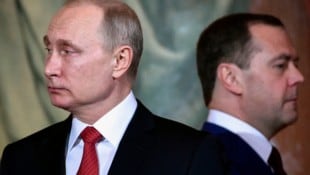 Wladimir Putins getreuer Gefolgsmann und Ex-Präsident, Dmitri Medwedew droht den Deutschen nun ...