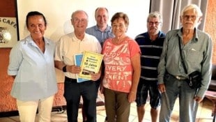 Zeitzeugen und begeisterte Fans der Werke über den Poysdorfer Badeteich von Egon Englisch ...