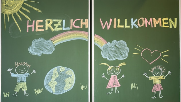 400 Lehrer stehen auch in den Sommerferien an der Tafel.