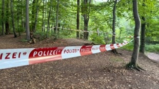 Der Bereich wurde von der Polizei großräumig abgesperrt.