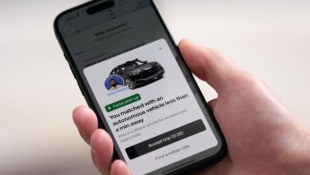 Kunden, die eine Fahrt über UberX, Uber Comfort oder Uber Electric buchen, können ohne Aufpreis ...