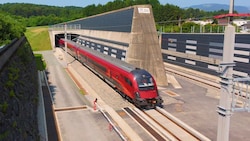 Seit Mitte Dezember 2025 fahren Personenzüge durch den Koralmtunnel. 
