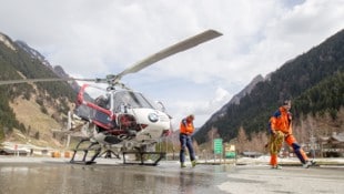 Bayerischer Polizei-Heli und fünf Mitglieder der Bergwacht waren im Einsatz (Symbolbild).
