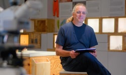 Museumsmanager Gerfried Stocker gilt als Brückenbauer zwischen Mensch und Maschine.