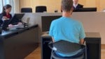 Der Angeklagte zeigte sich geständig und entzog sich so einer Zivilklage. Er kam mit einer ...