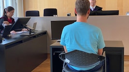Der Angeklagte zeigte sich geständig und entzog sich so einer Zivilklage. Er kam mit einer ...